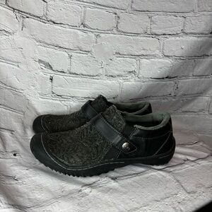 Jbu Jambu Blakely Slip On Trail Sneakers Black Charcoal Gray Faux Fur Lining Sz8